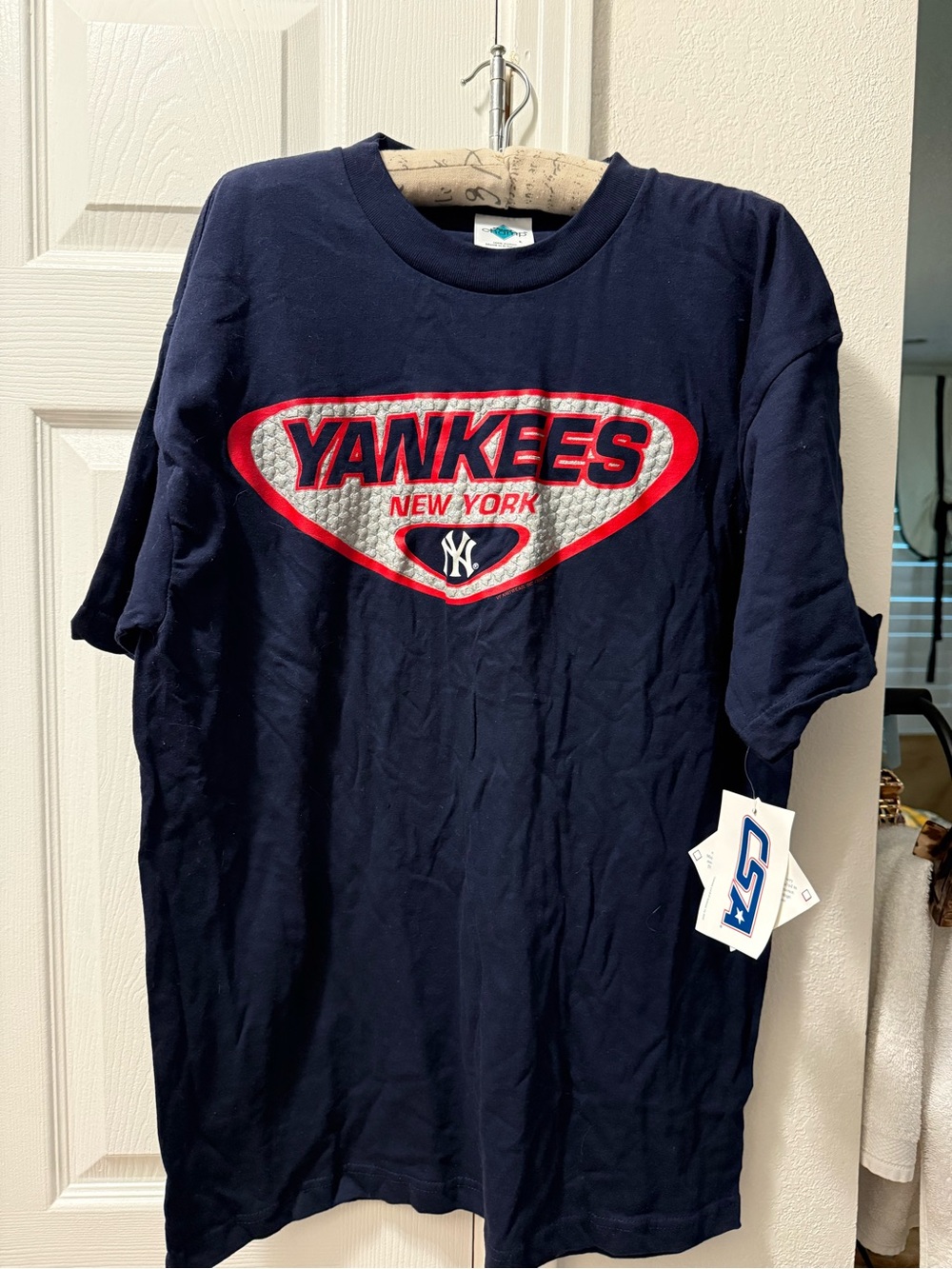 Deadstock 2000s New York Yankees Navy Logo Tee
